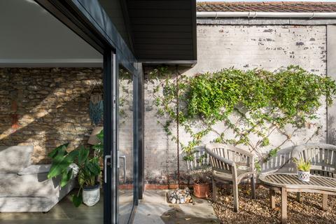 18 Bath Road, Frome, BA11 2HH