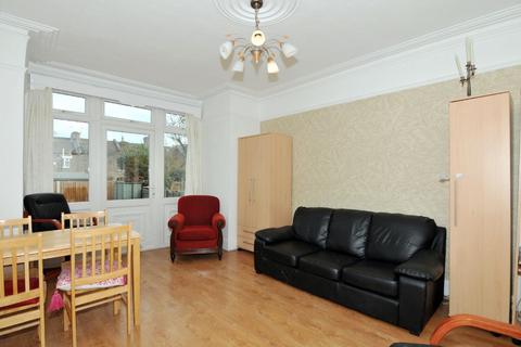 31 Hardwicke Road, London, N13 4SL