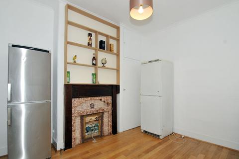 31 Hardwicke Road, London, N13 4SL