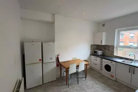 7 bedroom terraced house to rent – pohled 4