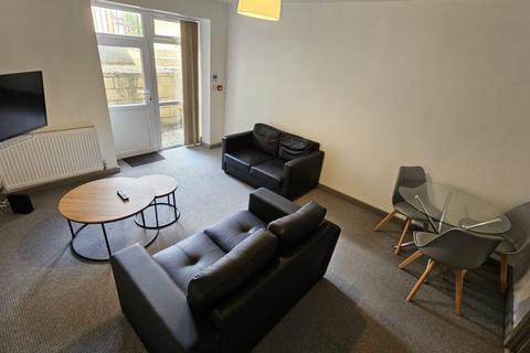 Royal Park Road, Hyde Park, LS6 1NH