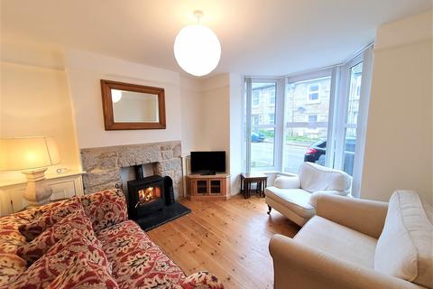 2 bedroom terraced house to rent, Richmond Street, Heamoor, Penzance