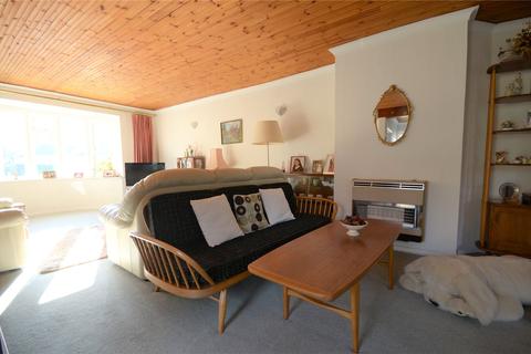19 Balcombe Gardens, Horley, RH6 9BY