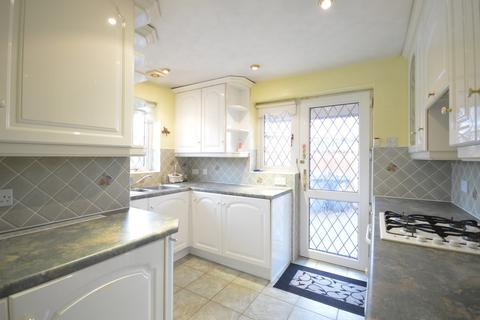 11 Bamburgh Close, Blackpool, FY4 5FA