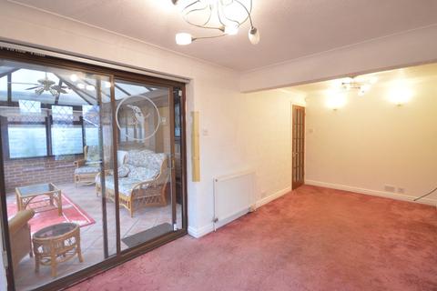 11 Bamburgh Close, Blackpool, FY4 5FA