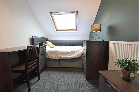26 Ash Road, Leeds, LS6 3JF
