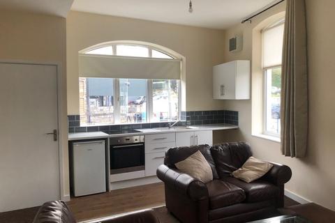 1 bedroom flat to rent, Well Lane, Batley