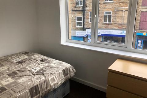 1 bedroom flat to rent, Well Lane, Batley