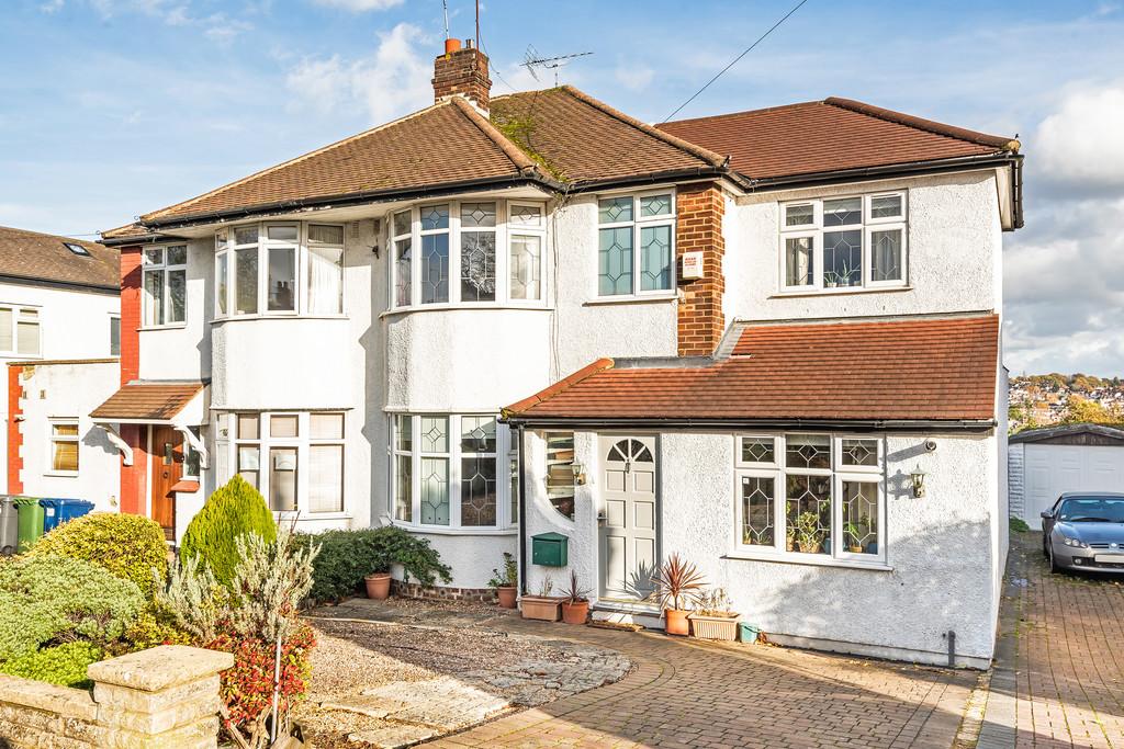 Gallants Farm Road, East 4 bed semidetached house £740,000
