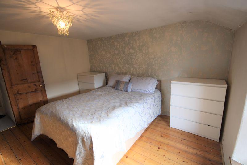Top bedroom 2