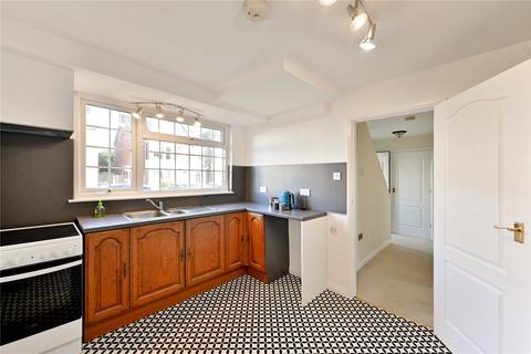 30 Albert Road, Ashford, TN24 8NX