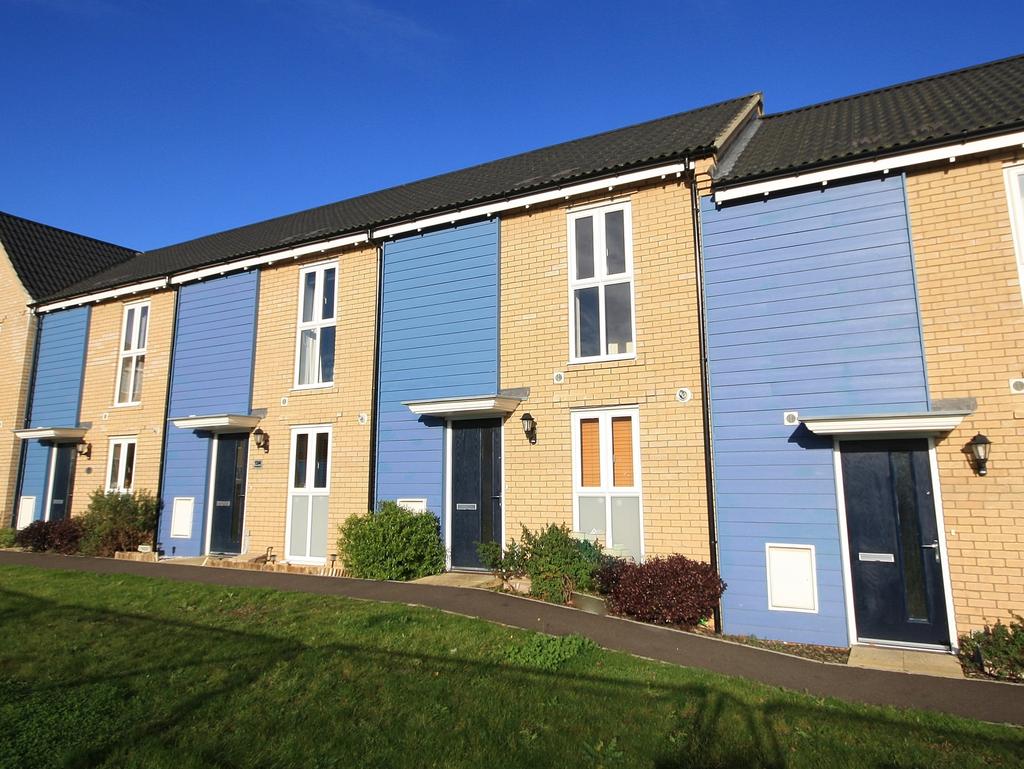 Fairway, Queens Hills, Norwich 2 bed house £725 pcm (£167 pw)