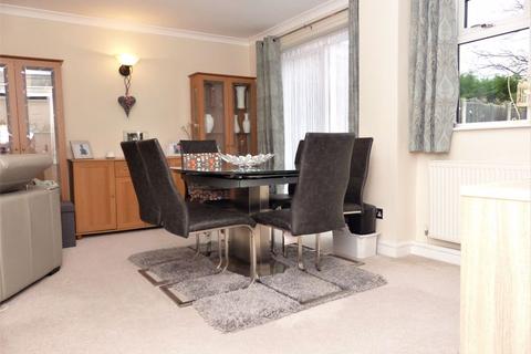35 Winton Grove, Minworth, Sutton Coldfield, B76 1XE