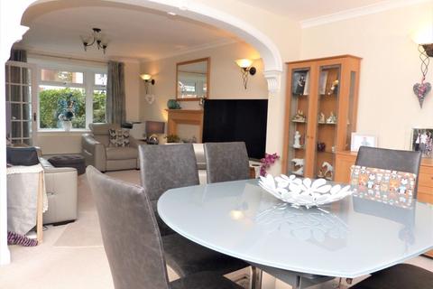 35 Winton Grove, Minworth, Sutton Coldfield, B76 1XE