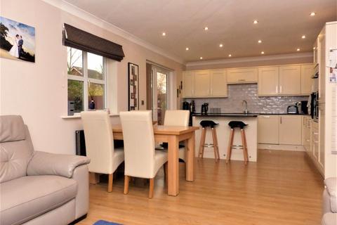 19 Regents Way, Sutton Coldfield, B75 7NW