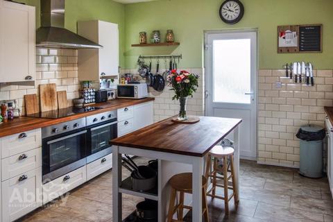 69 Alltywerin, Pontardawe, Swansea, SA8 4ND