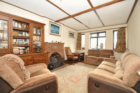 4 Broadlands Way, New Malden, KT3 6PW