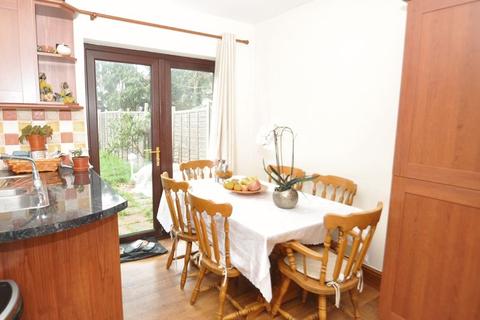 4 Broadlands Way, New Malden, KT3 6PW