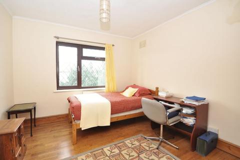 4 Broadlands Way, New Malden, KT3 6PW