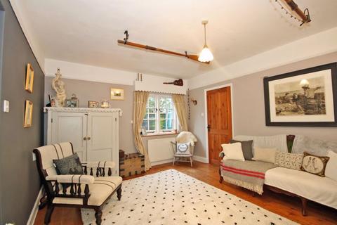 Budleigh High Street, Carhampton, Minehead, TA24 6ND