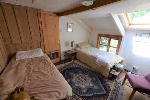 33 North Street, Lostwithiel, PL22 0EF