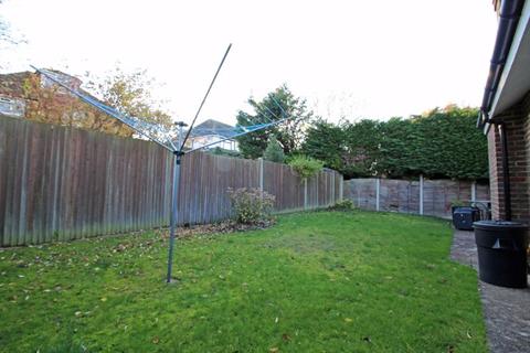 1 Glebe Way, South Croydon, CR2 9JT
