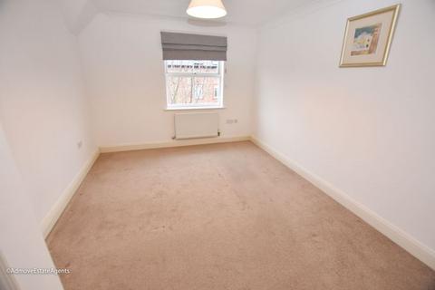2 bedroom apartment to rent, Olivier House, Altrincham