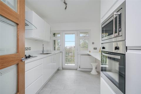 7 Willowmead Close, London, W5 1PT