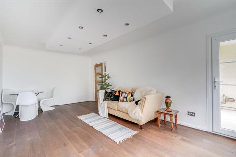 7 Willowmead Close, London, W5 1PT