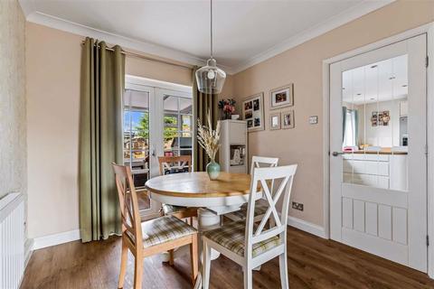 16 Alsops Road, Willesborough, Ashford, TN24 0EY