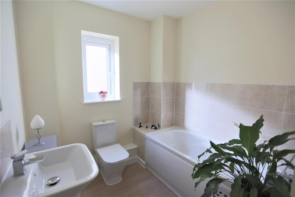 Bathroom.JPG