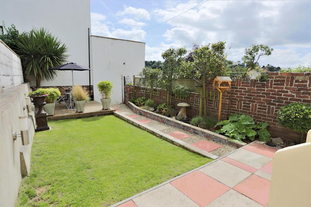 Kenwyn Road, Torquay 4 bed house £240,000