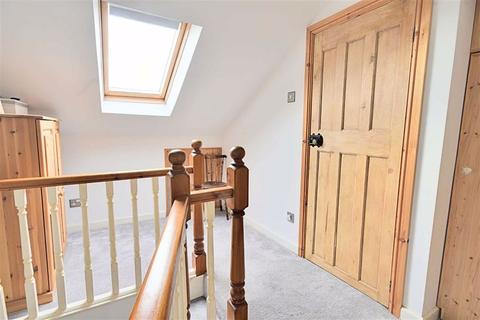15 Lambert Road, Worcester, WR2 5DD