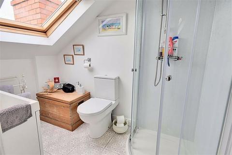 15 Lambert Road, Worcester, WR2 5DD
