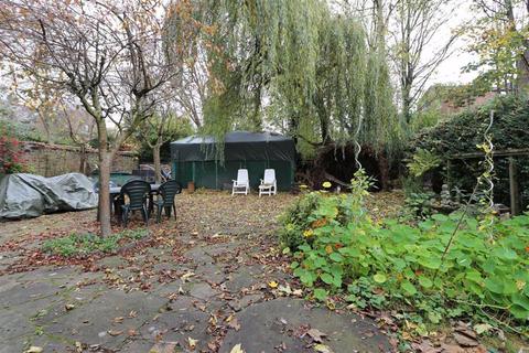 7 Alness Road, Manchester, M16 8ET