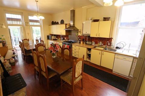 7 Alness Road, Manchester, M16 8ET