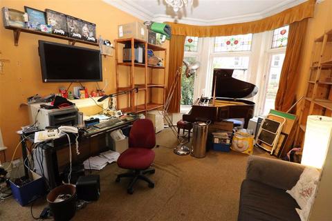7 Alness Road, Manchester, M16 8ET