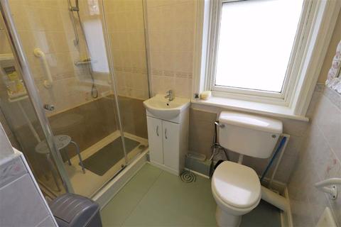 7 Alness Road, Manchester, M16 8ET