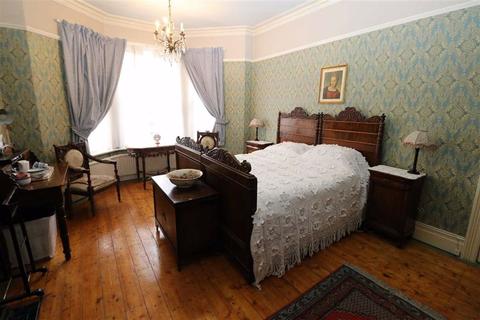 7 Alness Road, Manchester, M16 8ET
