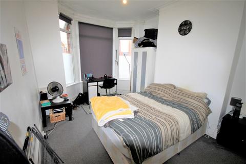 undefined, Hartley Crescent, Woodhouse, LEEDS, LS6