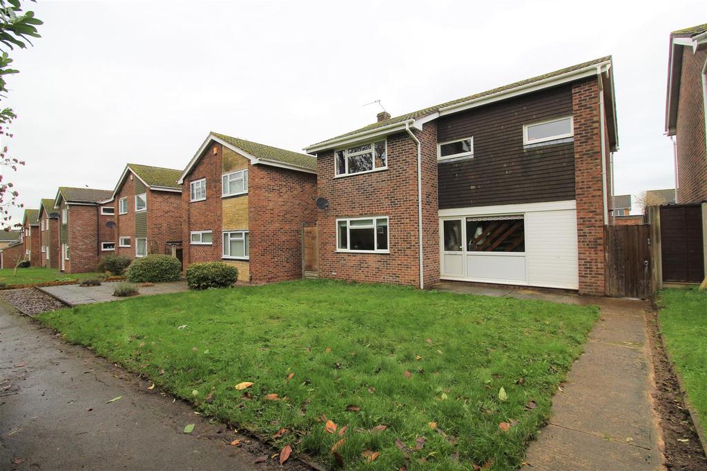 Grebe Close, Abbeydale, Gloucester 3 bed detached house £290,000