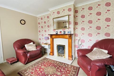 16 Heathway, Seaham, SR7 7UX