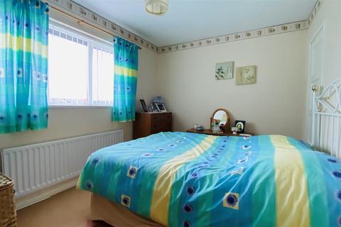 16 Heathway, Seaham, SR7 7UX