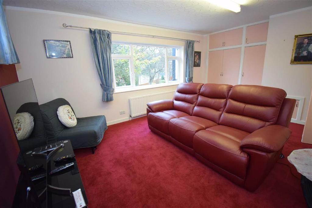 Bedroom/lounge