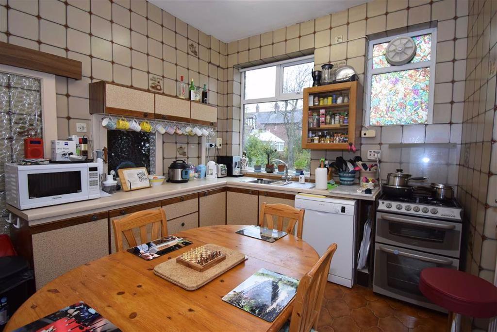 Kitchen breakfast room