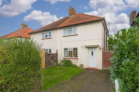 10 Parkhurst, Epsom, KT19 8QZ