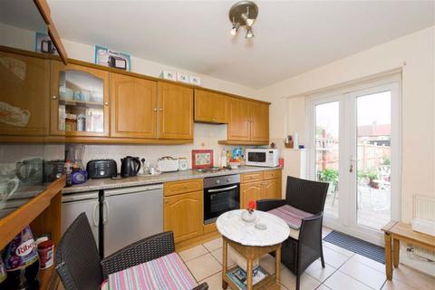 10 Parkhurst, Epsom, KT19 8QZ