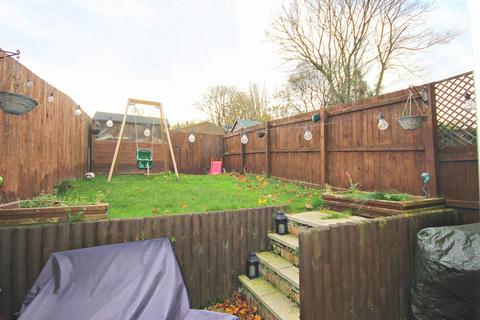 6 Fell Bank, Birtley, Chester Le Street, DH3 1AU