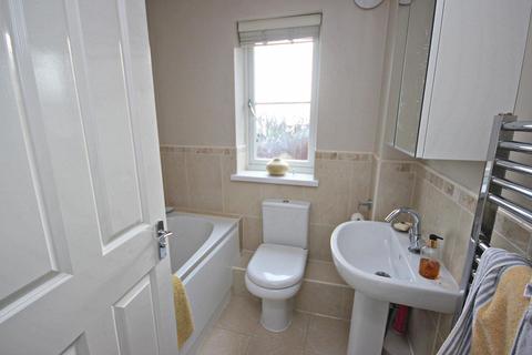 6 Fell Bank, Birtley, Chester Le Street, DH3 1AU