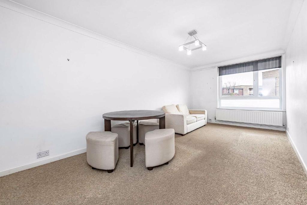 Oldridge Road, Balham 1 bed flat £309,950